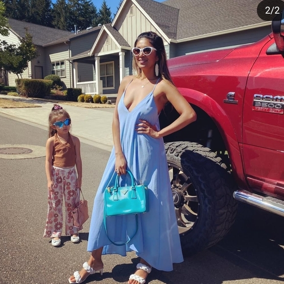 Elegant Blue Maxi Dress - Picture 2 of 2